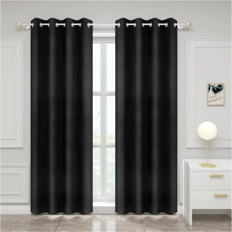 Luxe fluweel verduisteringsgordijn van BukkitBow, dubbel geweven, 140 cm breed, in verschillende lengtes, in gezellige kamer.