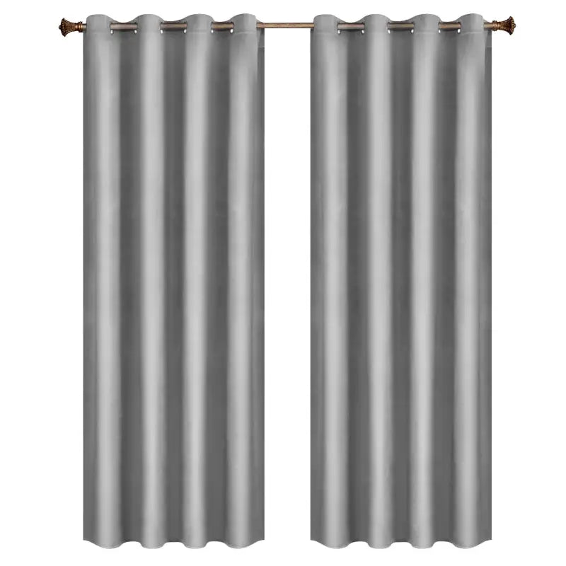 Luxe verduisteringsgordijn van fluweel door BukkitBow, dubbel geweven, 140cm breed, in verschillende lengtes.