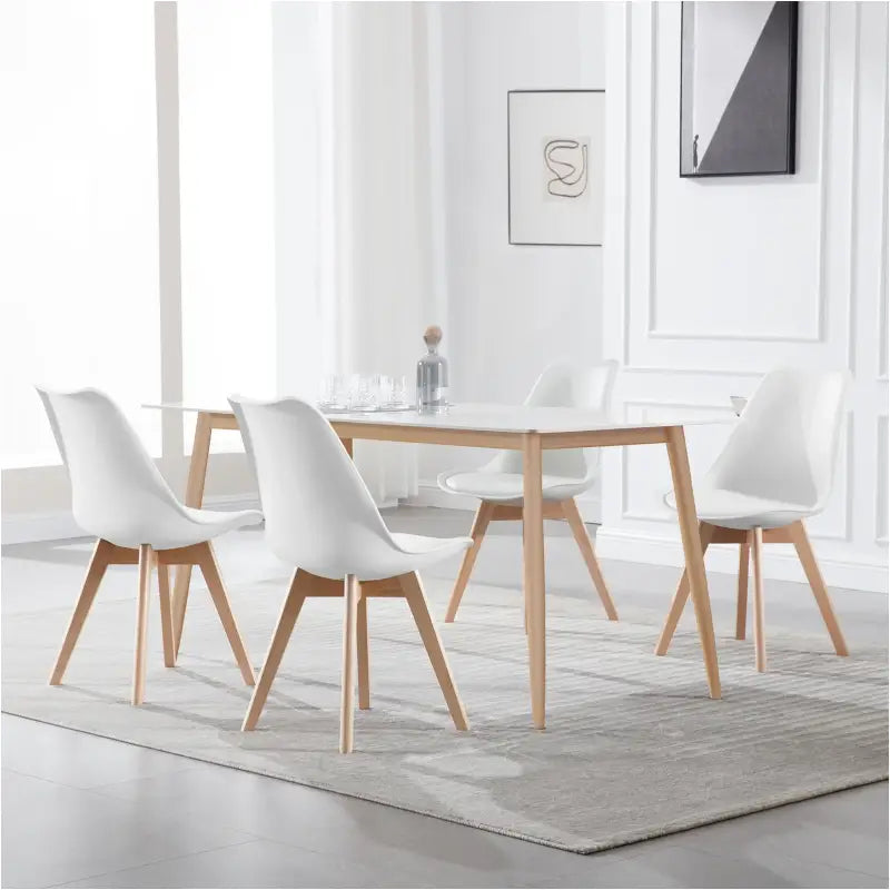 Set van 4 BukkitBow eetkamerstoelen met beukenhouten poten, PU zitting, zithoogte 42cm, geschikt voor comfortabele eettafels.