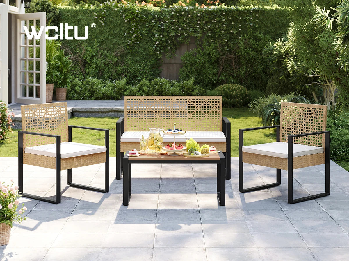 Moderne BukkitBow rotan loungeset met salontafel en comfortabele kussens, perfect voor stijlvolle buitenruimte.