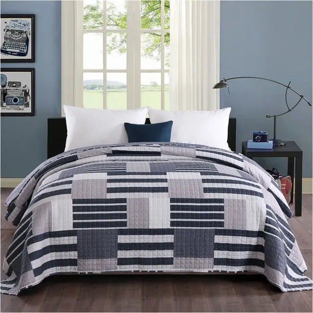 BukkitBow bedsprei in patchwork patroon, dik gewatteerd, zacht en duurzaam, verkrijgbaar in diverse maten en kleuren, voor een gezellige slaapkamer.