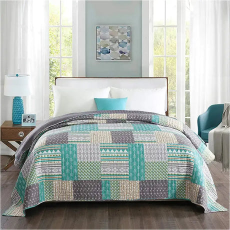 BukkitBow patchwork bedsprei, dik gewatteerd, zacht en duurzaam, verkrijgbaar in diverse maten en kleuren, voor een gezellige slaapkamer.