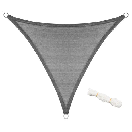 BukkitBow driehoekig schaduwdoek van 180g/m² HDPE met UV-bescherming 50+, RVS gespen en bevestigingskoorden, water- en luchtdoorlatend.