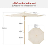 BukkitBow grote ronde parasol met kantelfunctie en slinger, 300cm diameter, in lichte kleuren op een terras.