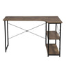 Industrieel klein hoekbureau van BukkitBow met 2 opbergplanken, afmetingen 120x74cm, houten werkblad en metalen frame.
