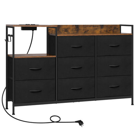 Industriële BukkitBow commode met 8 laden en ingebouwd stopcontact, houten afwerking en metalen handvatten.