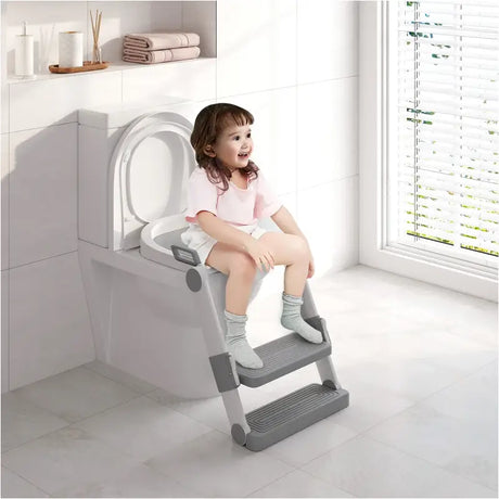 BukkitBow kindertoilet met trap en verstelbare hoogte, toiletbril voor kinderen, geschikt voor comfortabel gebruik.