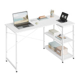 L-vorm hoekbureau van BukkitBow met staal en hout, verstelbare planken en moderne ontwerp voor thuiswerk of kantoor.