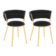 Twee luxe velvet eetkamerstoelen van BukkitBow met gouden onderstellen, modern design en comfortabele zitting.