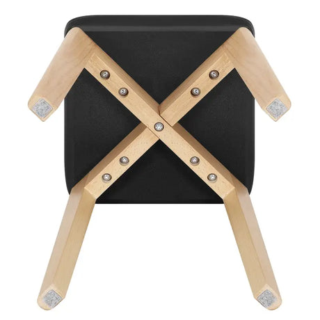 BukkitBow massief beukenhouten kruk met stabiele structuur, zachte zit en compacte afmetingen van 32,5x32,5x47cm.