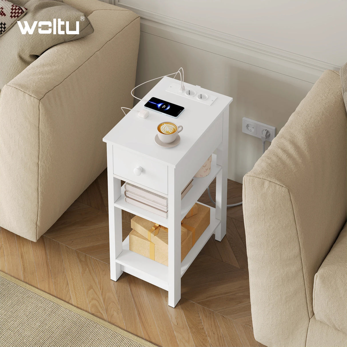 Wit nachtkastje van BukkitBow met stopcontact en USB-poorten, smal modern design, geschikt voor slaapkamer of woonkamer.