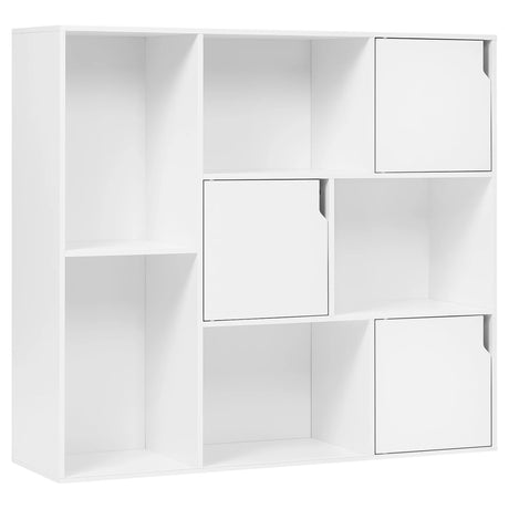 Moderne BukkitBow boekenkast met 8 vakken en deuren, gemaakt van FSC-hout, in een stijlvolle interieursetting.