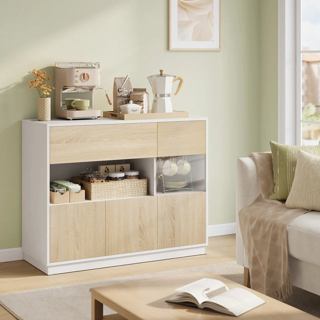 Moderne Scandinavische BukkitBow dressoir met acrylglazen deuren, strak design en houten afwerking voor in de woonkamer.