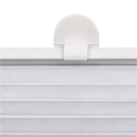 Plissé jaloezie van BukkitBow met dubbele honingraatstructuur, breedte 45-120cm, hoogte 130-220cm, in een modern interieur.