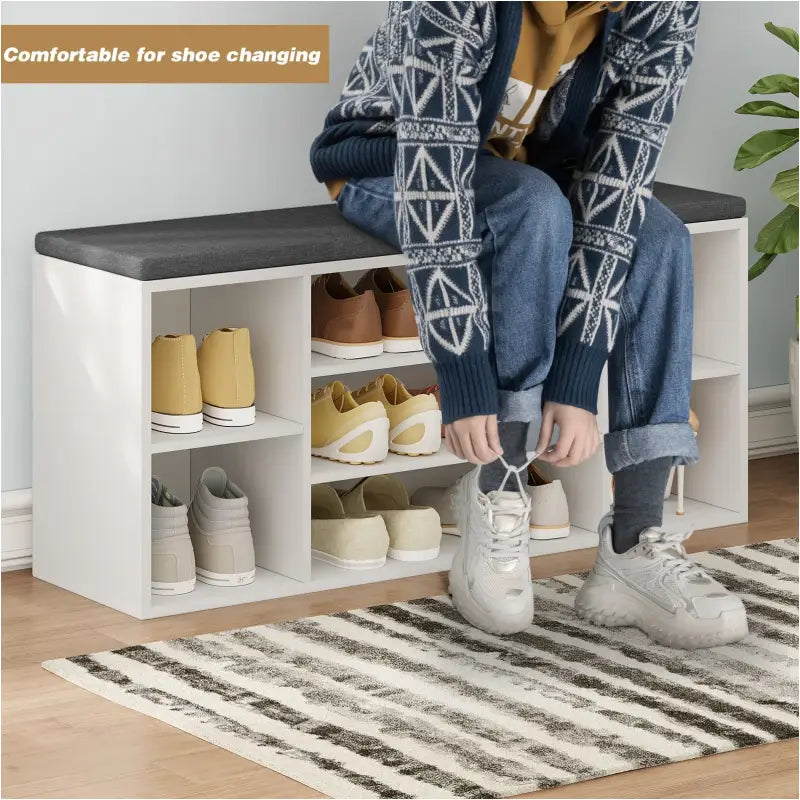 BukkitBow schoenenrek met zitkussen, wit en grijs, kubusvormig opbergsysteem, comfortabele zitbank, 103,5x48x30cm