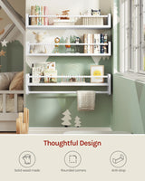 Set van 3 houten zwevende wandplanken van BukkitBow, ideaal voor boeken en decoraties in de kinderkamer.