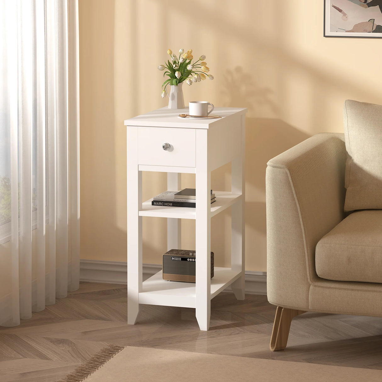 BukkitBow klein nachtkastje met lade en twee open planken, modern zwart houten design, geschikt voor slaapkamer.