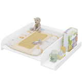 Wit BukkitBow universeel baby verschoonopzetstuk met zijplank, geschikt voor comfortabele babyverzorging en hygiëne.